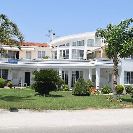 Miloi Rooms And Apartments Esterno foto