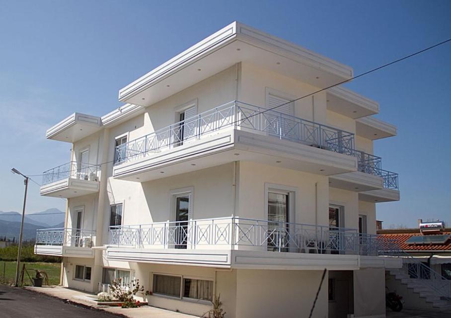 Miloi Rooms And Apartments Esterno foto