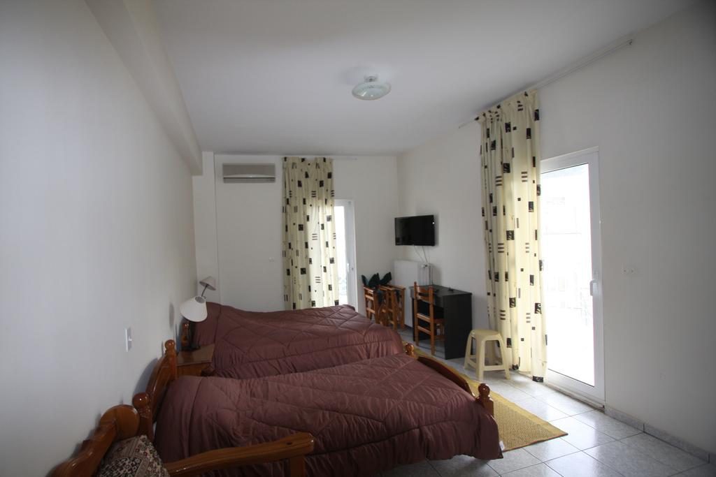 Miloi Rooms And Apartments Esterno foto
