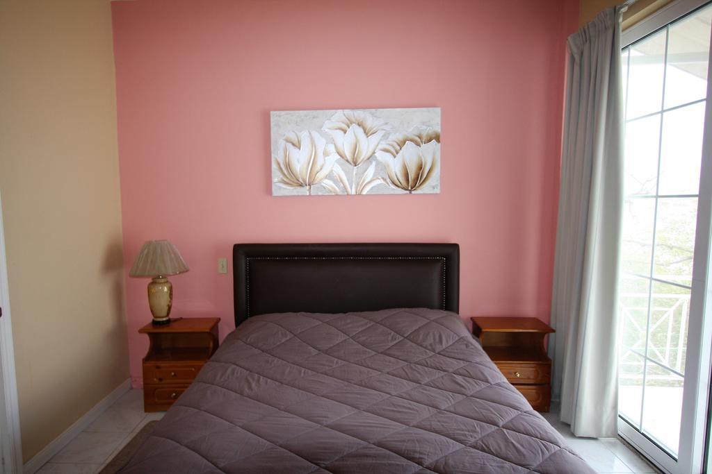 Miloi Rooms And Apartments Esterno foto