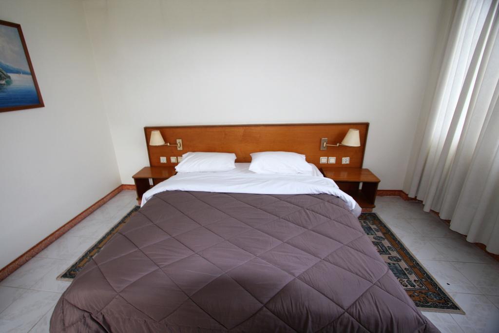 Miloi Rooms And Apartments Esterno foto