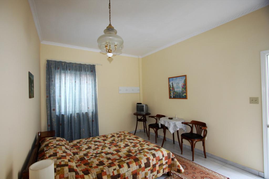 Miloi Rooms And Apartments Esterno foto