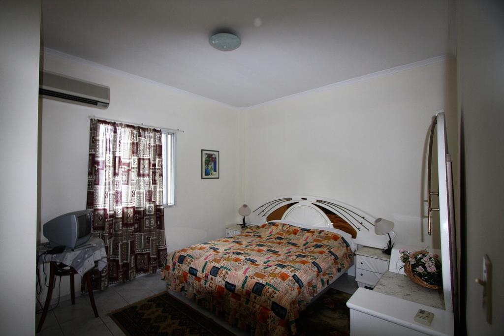 Miloi Rooms And Apartments Esterno foto