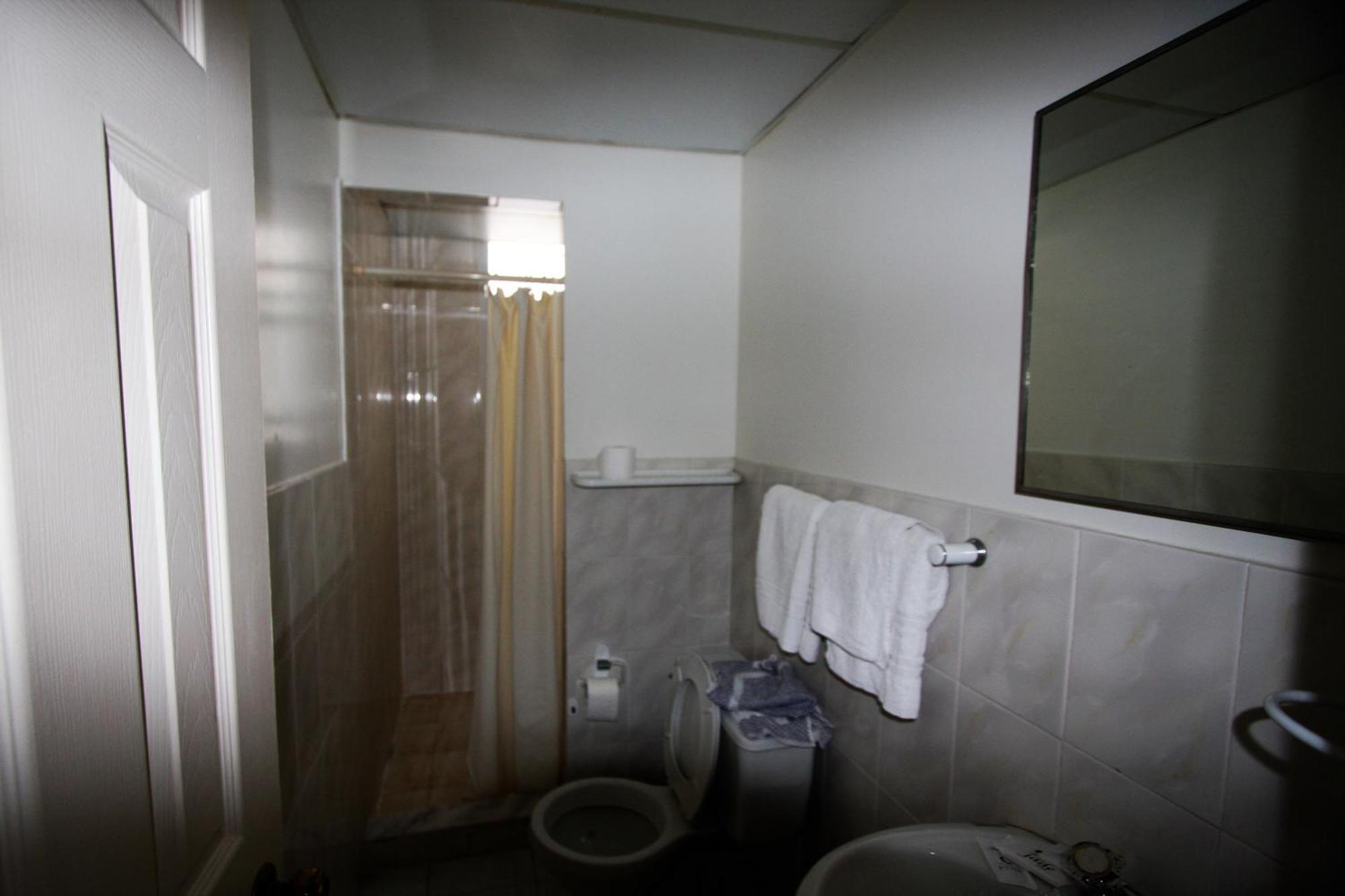 Miloi Rooms And Apartments Esterno foto