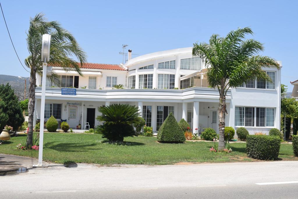 Miloi Rooms And Apartments Esterno foto
