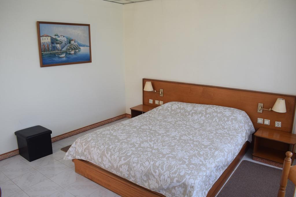 Miloi Rooms And Apartments Esterno foto