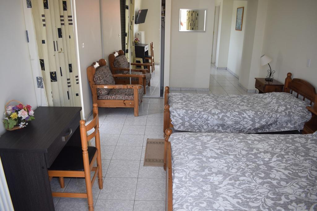 Miloi Rooms And Apartments Esterno foto